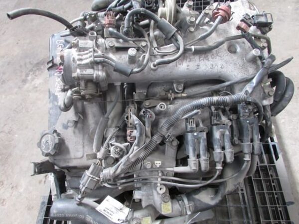 Mitsubishi 6G72 Engine